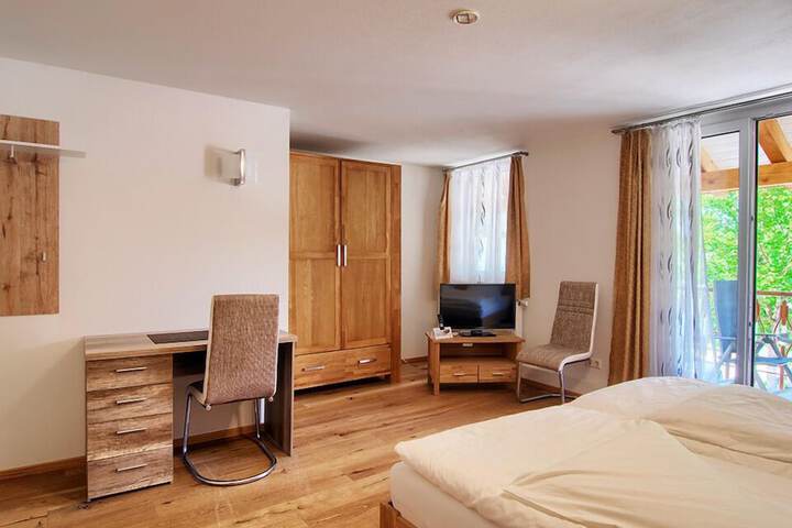 Room 8 of 24