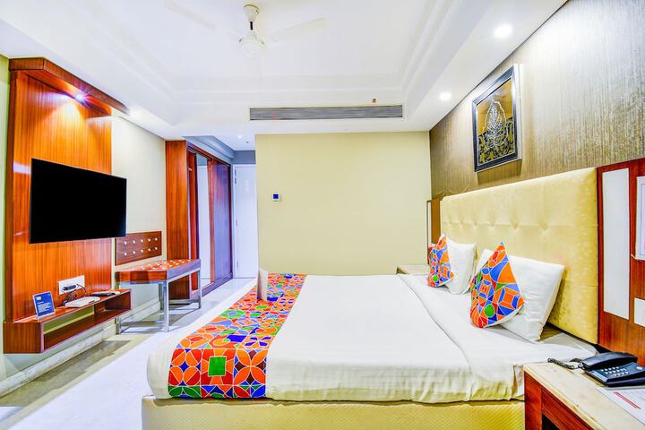 Room 9 of 26