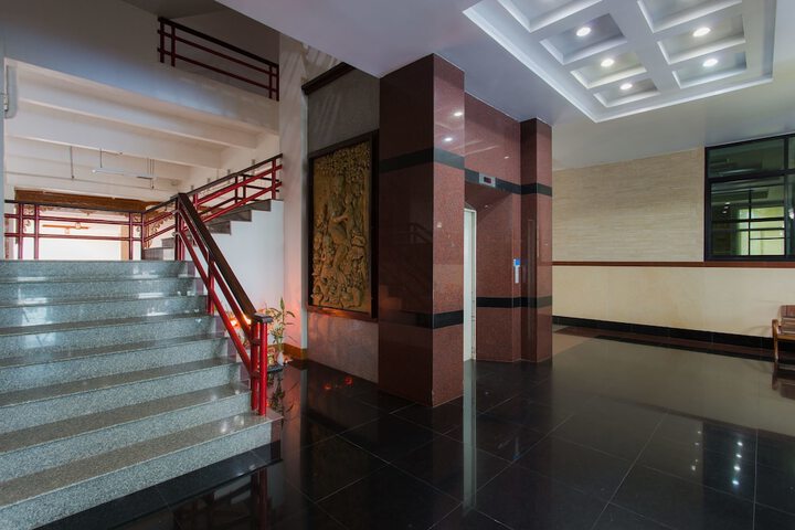 Hotel 2 of 55
