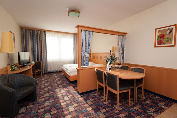 Room 13 of 179
