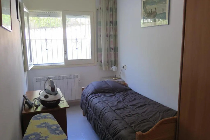 Room 4 of 11