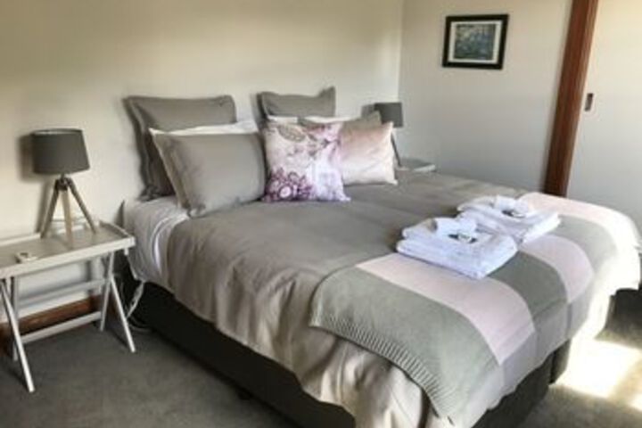 Room 32 of 66