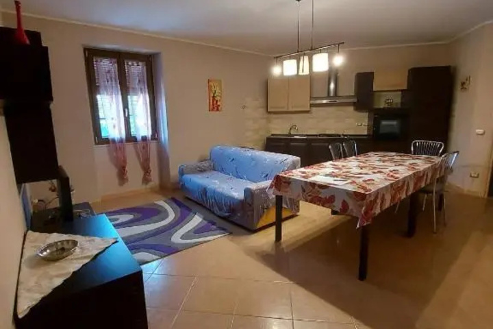 Room 4 of 10