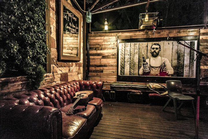 Lounge 29 of 41