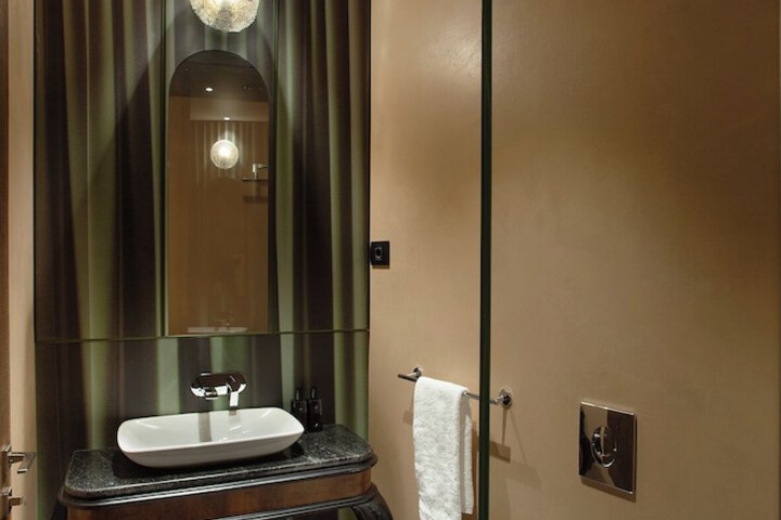 Room 209 of 257