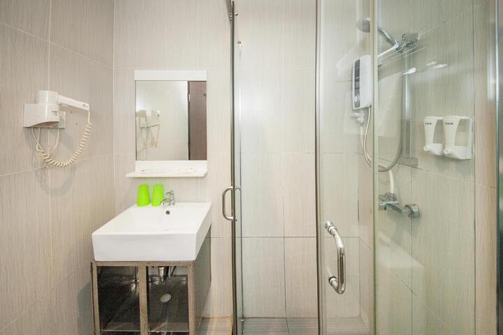 OYO Rooms Warisan Square