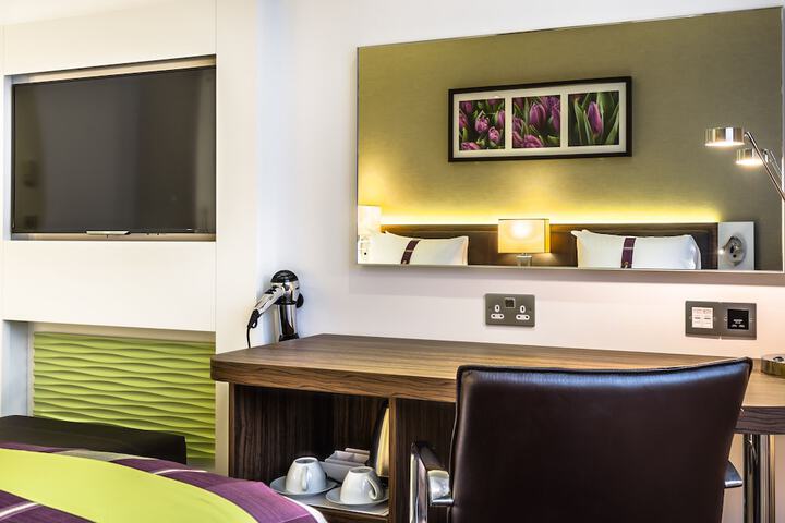 Room 21 of 61