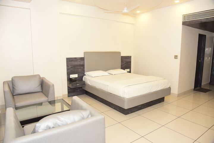 Room 12 of 24