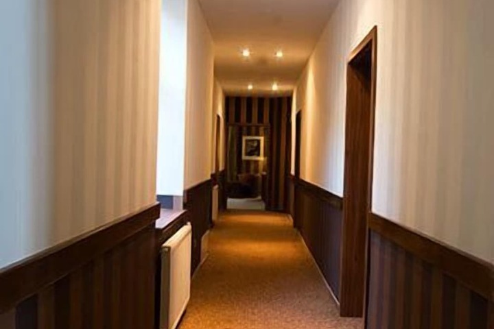 Ballroom/Hall 42 of 48