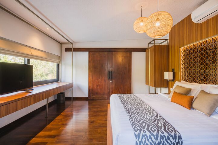 Room 2 of 72