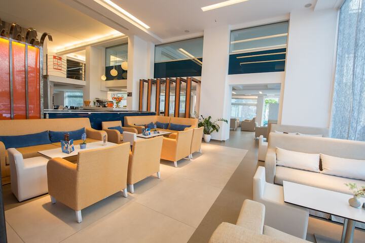 Guest Lobby