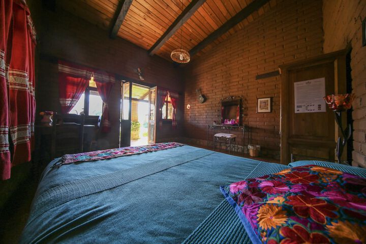Room 27 of 132