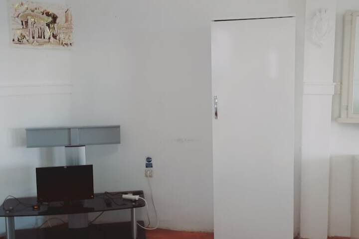Room 6 of 68