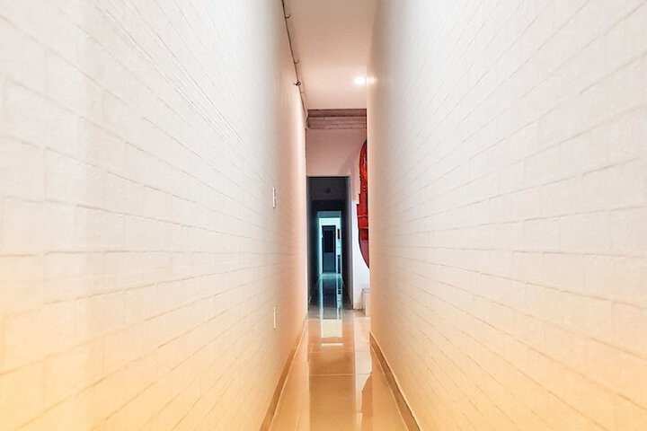 Ballroom/Hall 16 of 19