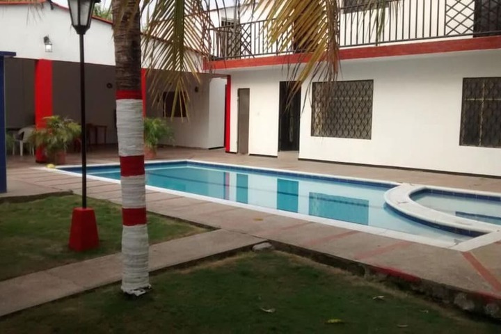 Pool 17 of 40