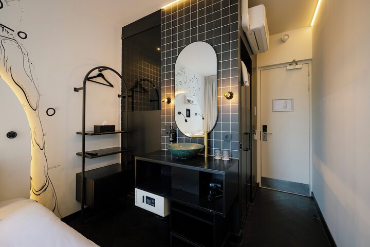 Room 40 of 81