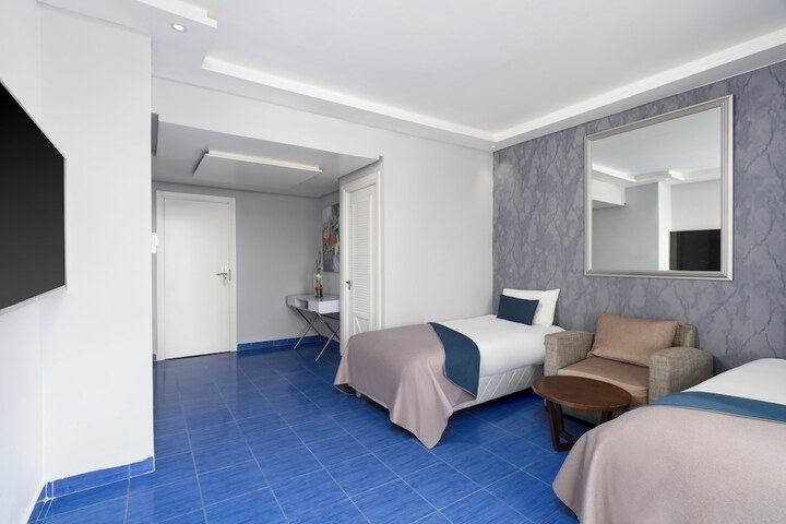 Room 21 of 66