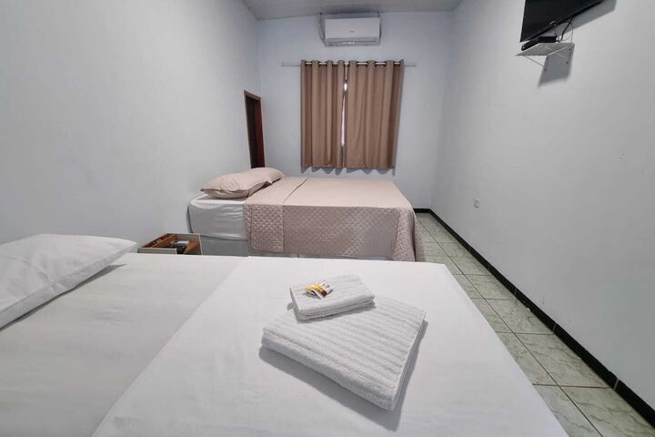 Room 6 of 24