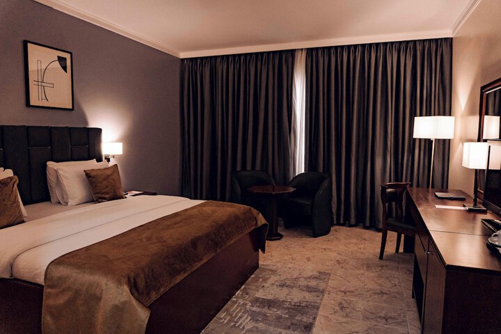 Room 18 of 64
