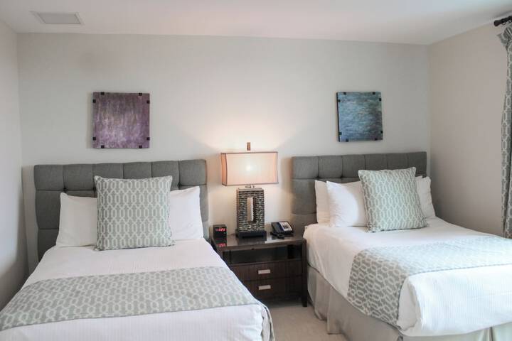 Room 10 of 37
