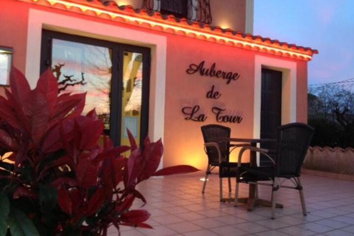 Auberge de la Tour -Appartements-