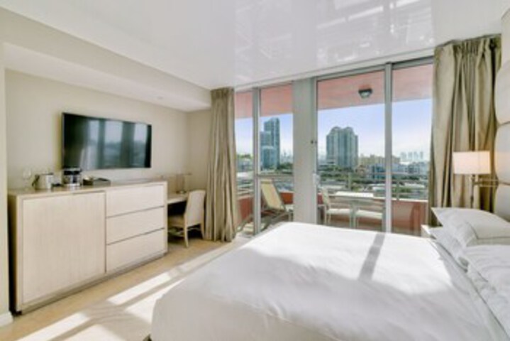 Room 252 of 318