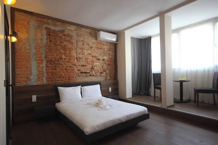 Room 96 of 204