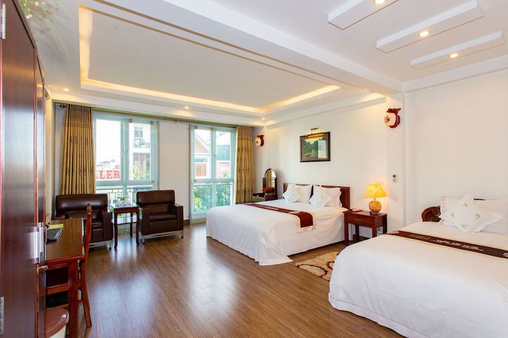 Room 9 of 31