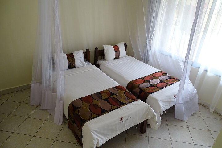 Room 15 of 104