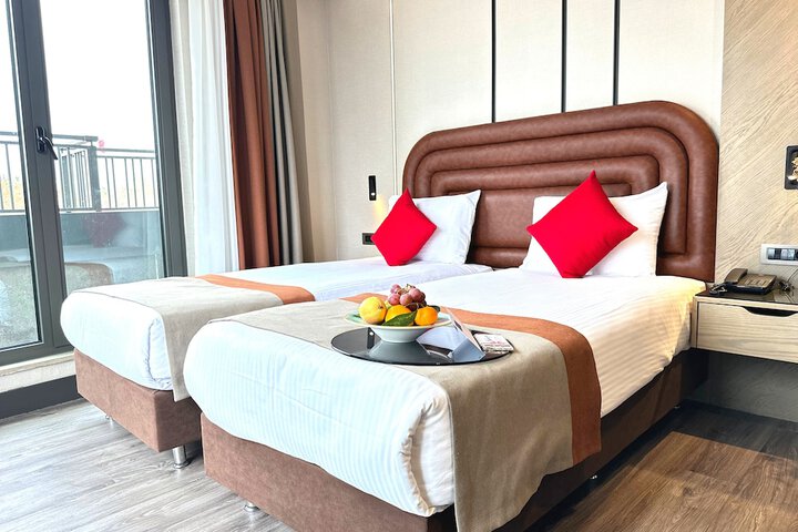 Room 42 of 96