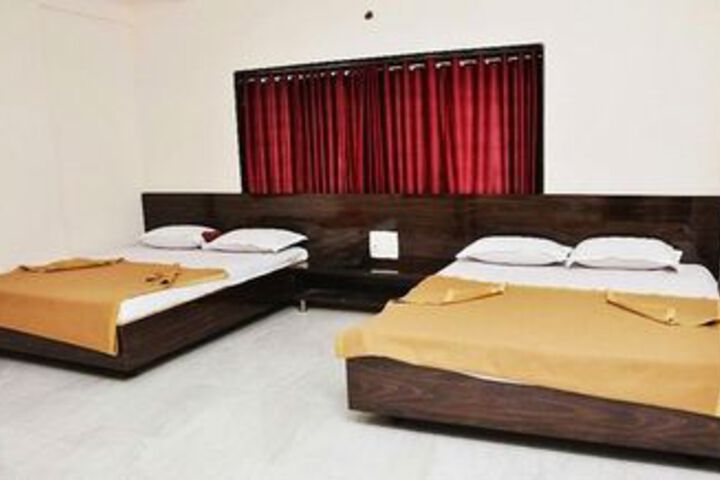 Room 14 of 22