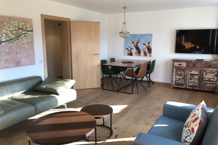 Room 32 of 221