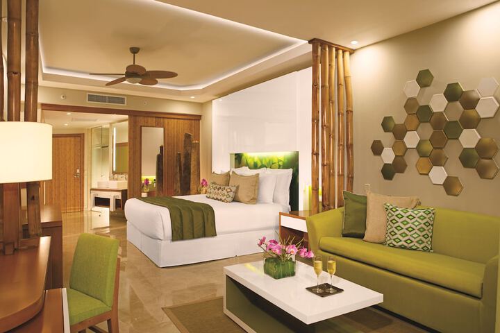 Room 3 of 84