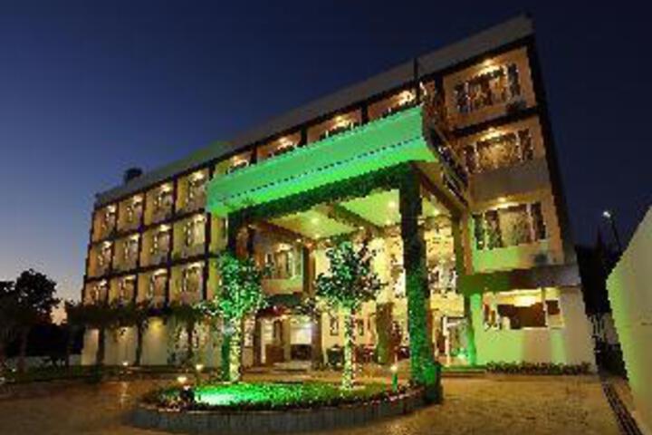Palette - Green Embassy