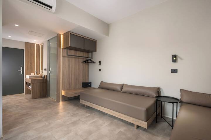 Room 38 of 152