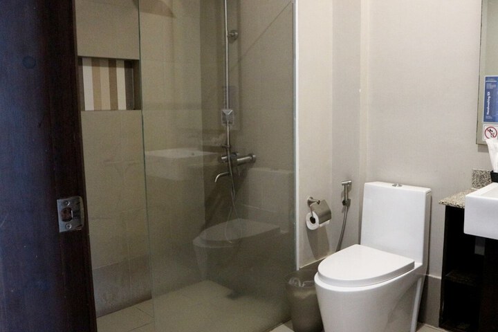 Room 16 of 26