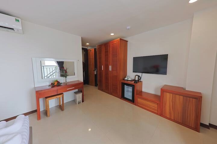 Room 16 of 42