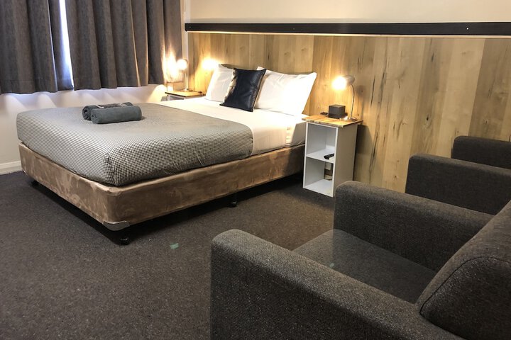 Room 12 of 41