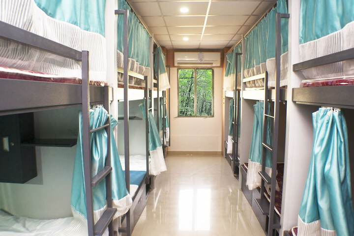 Room 14 of 29