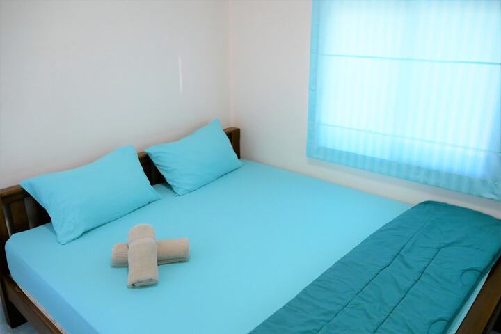 Room 4 of 52