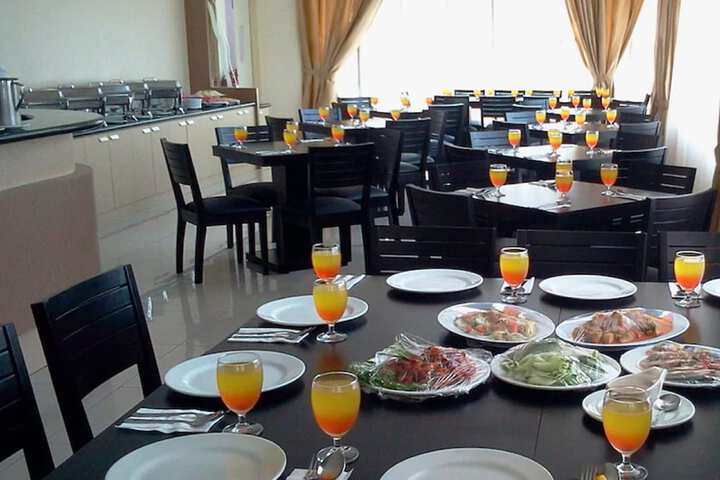 Dining Photos