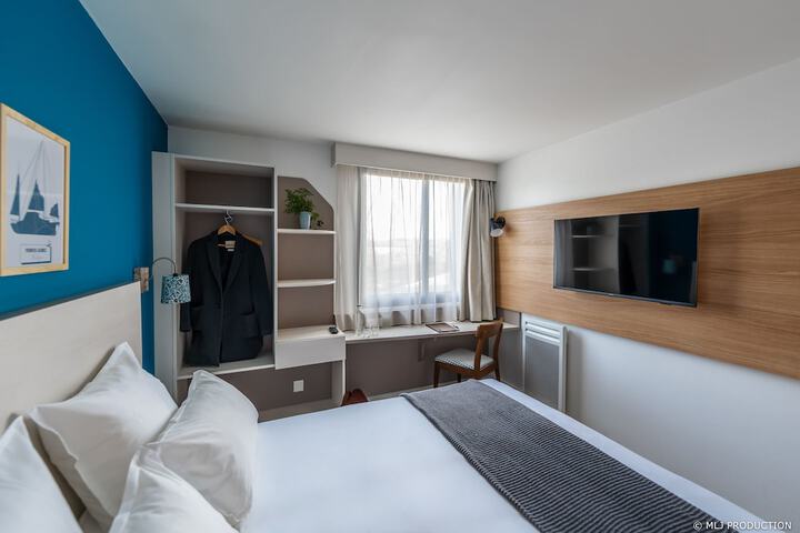 Room 9 of 56