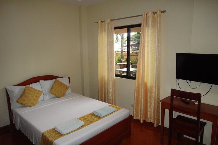 Room 12 of 38