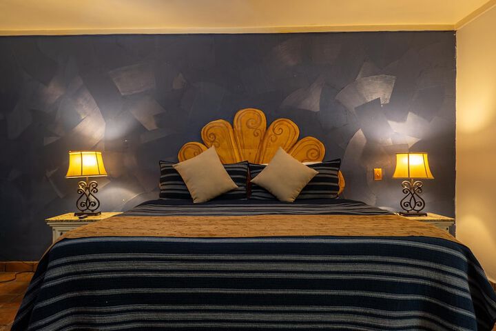 Room 6 of 25