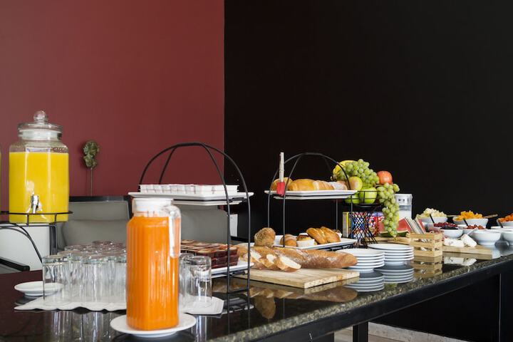 Breakfast/Coffee Service 66 of 83