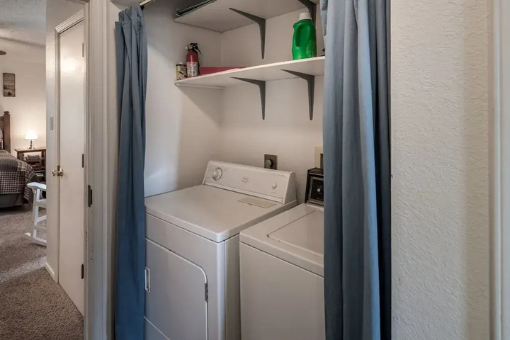 Room 2 of 16