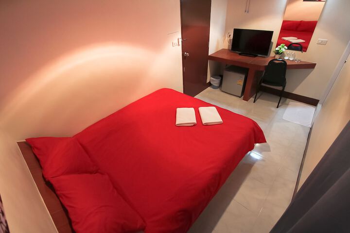 Room 8 of 31