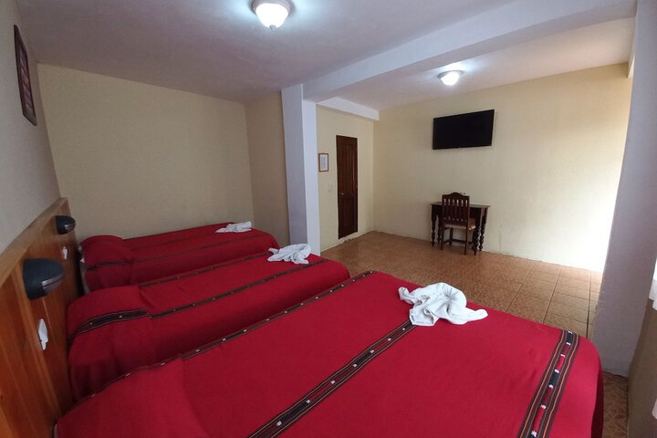 Room 8 of 33