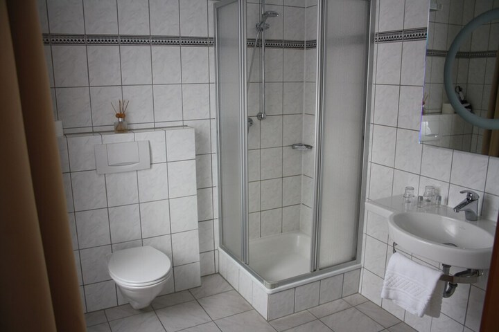 Room 8 of 45
