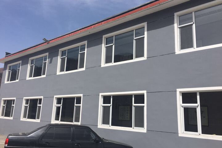 Yi De Abode